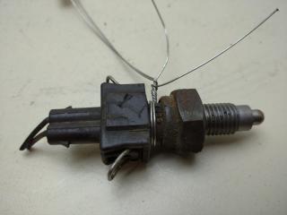 Датчик включения заднего хода (лягушка) Volkswagen Transporter T4 1998, 2.4 л., дизель, МКПП, микроавтобус