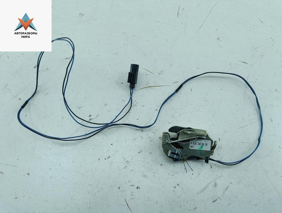 замок двери задней правой Mercedes-Benz Vito-2 / Viano W639 2006, 2.2 л., дизель, МКПП, белый, микроавтобус, A6397400635 - фото №1