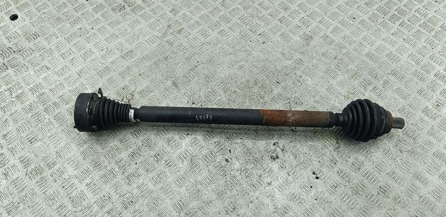 полуось передняя правая (приводной вал, ШРУС) Volkswagen Caddy 3 поколение 2005, 2.0 л., дизель, МКПП, белый, фургон - фото №1