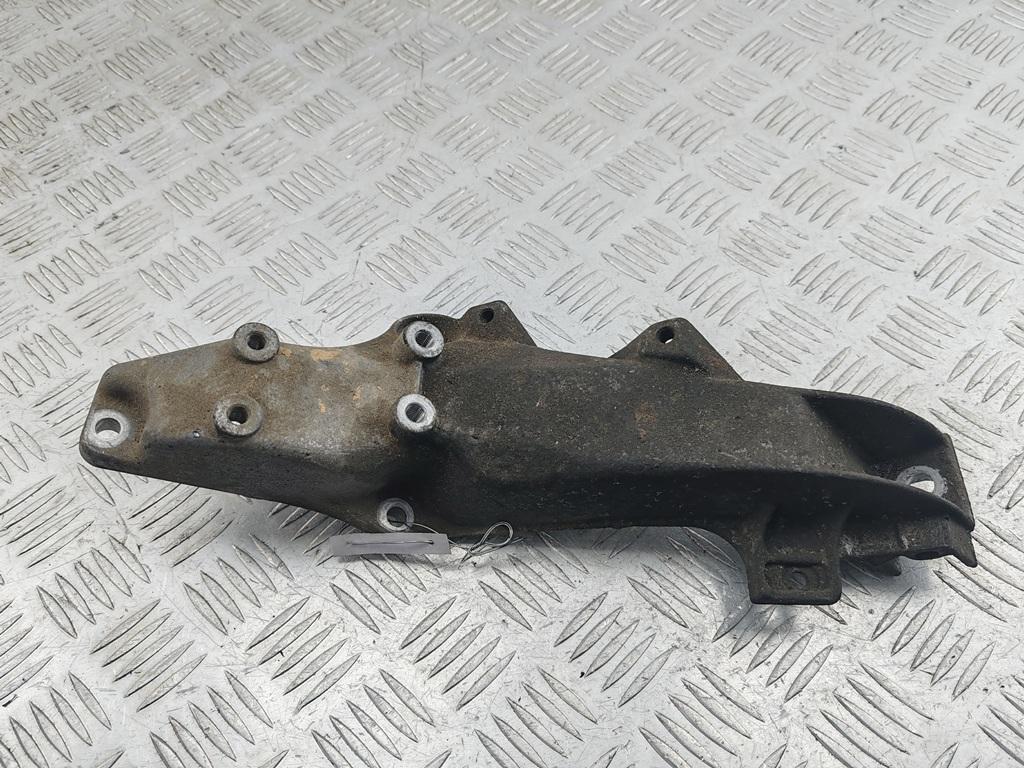 кронштейн двигателя BMW 3 E36 1995, 1.8 л., бензин, МКПП, серый, хетчбэк 3 дв., 1137015