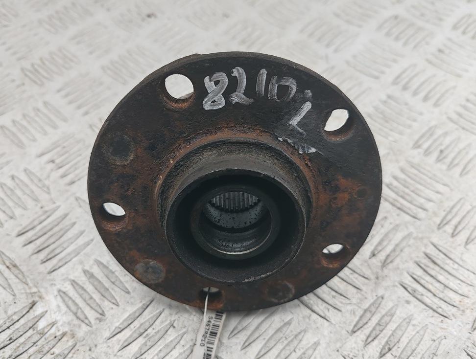 ступица передняя правая Audi A4 B6 2001, 1.8 л., Ti, бензин, МКПП, чёрный, седан