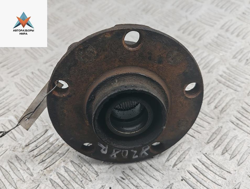 ступица передняя левая Audi A4 B6 2001, 1.8 л., Ti, бензин, МКПП, чёрный, седан - фото №1