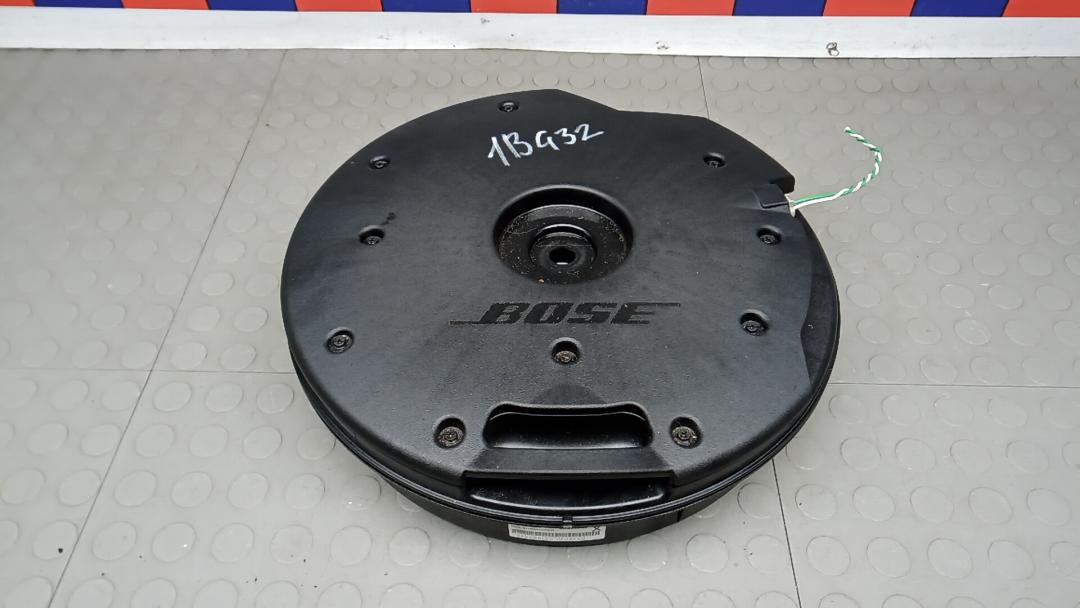 сабвуфер Renault Kadjar 1 поколение 2016, 1.5 л., дизель, МКПП, внедорожник 5 дв. - фото №1