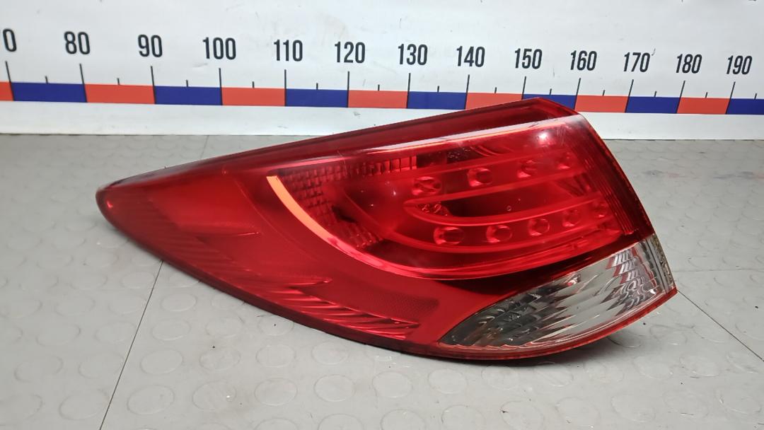 фонарь задний левый Hyundai ix35 1 поколение 2010, 2.0 л., бензин, МКПП, внедорожник 5 дв. - фото №1