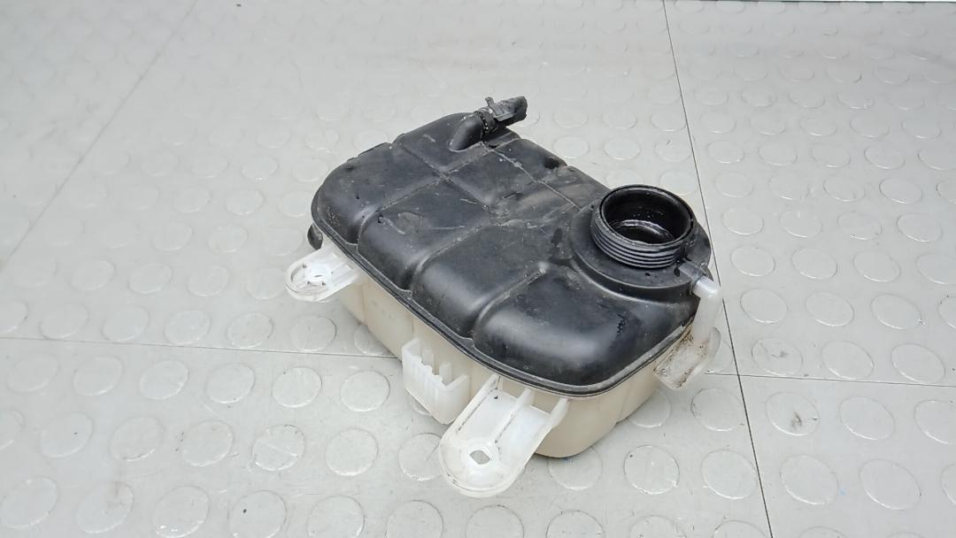 бачок расширительный Opel Mokka 1 поколение 2014, 1.7 л., дизель, МКПП, хетчбэк 5 дв. - фото №1