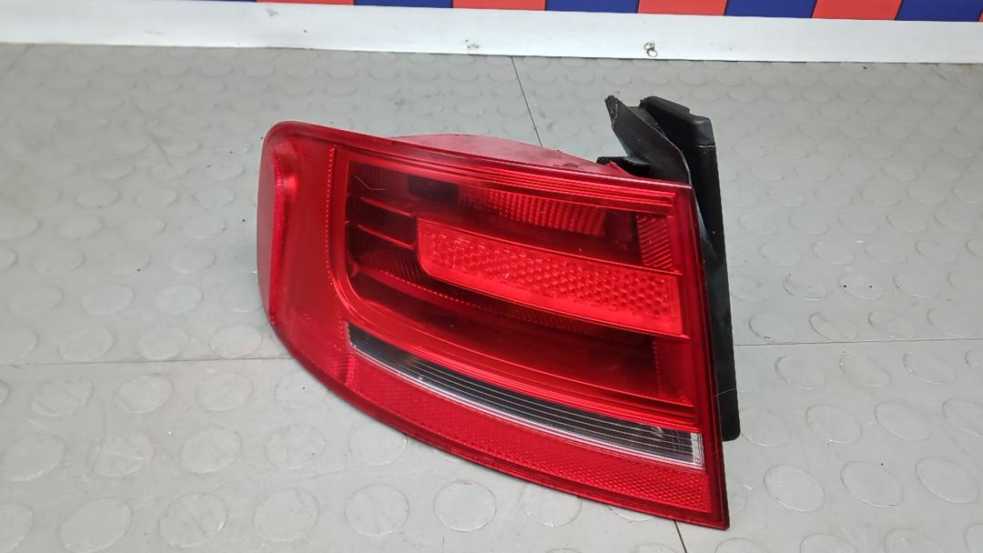 фонарь задний левый Audi A4 B8/8K 2009, 2.7 л., дизель, АКПП, седан, 8K5945095D - фото №1