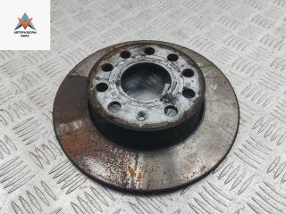 диск тормозной задний Volkswagen Caddy 3 поколение 2005, 2.0 л., дизель, МКПП, белый, фургон