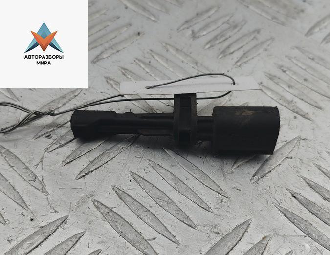 датчик ABS Volkswagen Caddy 3 поколение 2005, 2.0 л., дизель, МКПП, белый, фургон, 2K0927807 - фото №1