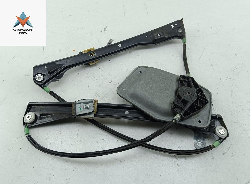 стеклоподъемник электрический передний левый Volkswagen Golf 5 поколение 2005, 1.4 л., бензин, МКПП, синий, хетчбэк 5 дв., 1K4837461A - фото №1