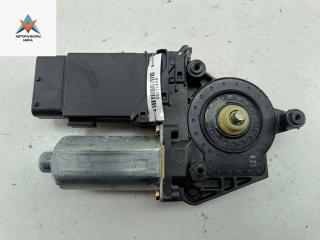 моторчик стеклоподъемника передний левый Volkswagen Passat B5 1999, 1.8 л., МКПП, универсал, 3B4837751EG