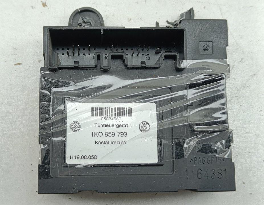 блок комфорта Volkswagen Caddy 2005, 2.0 л., дизель, МКПП, белый, фургон, 1K0959793
