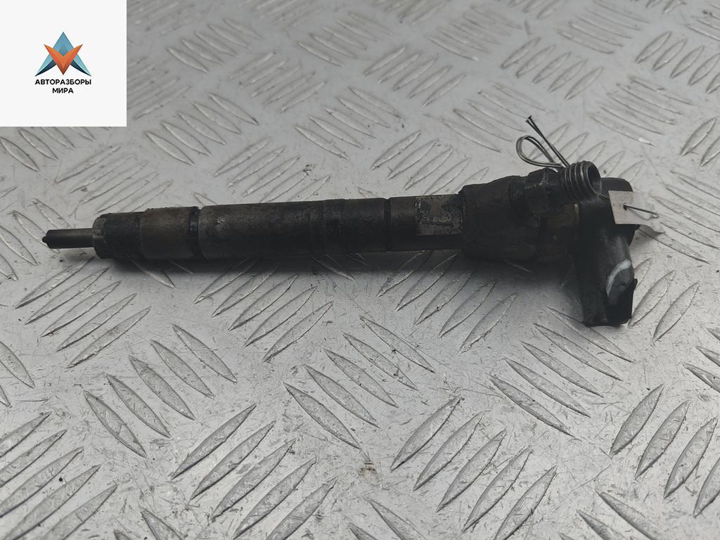 форсунка Mercedes-Benz Vito-1 W638 2002, 2.2 л., дизель, МКПП, белый, микроавтобус, 613070088780, 0986435064 - фото №1