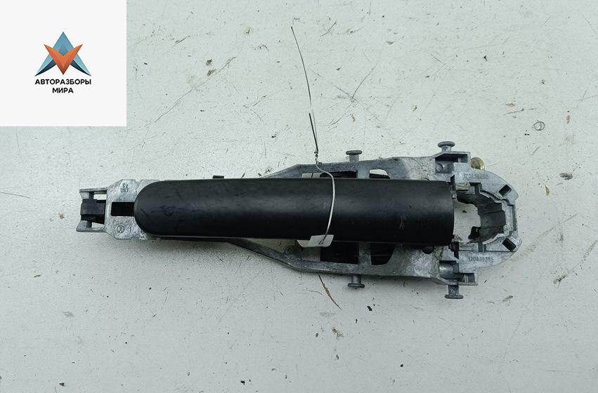 ручка наружная передняя левая Volkswagen Golf 5 поколение 2005, 1.4 л., бензин, МКПП, синий, хетчбэк 5 дв., 3B0837207 - фото №1