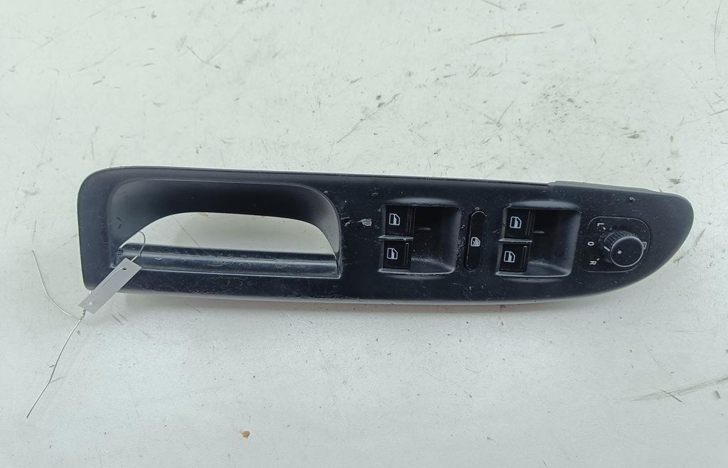блок управления стеклоподъемниками Volkswagen Passat B6 2006, 2.0 л., бензин, МКПП, серый, седан, 3C1867171