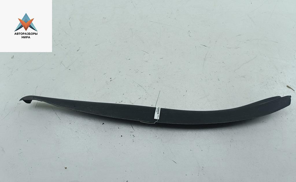 молдинг двери передней правой Volkswagen Golf 5 поколение 2005, 1.4 л., бензин, МКПП, синий, хетчбэк 5 дв., 1K4837382C - фото №1