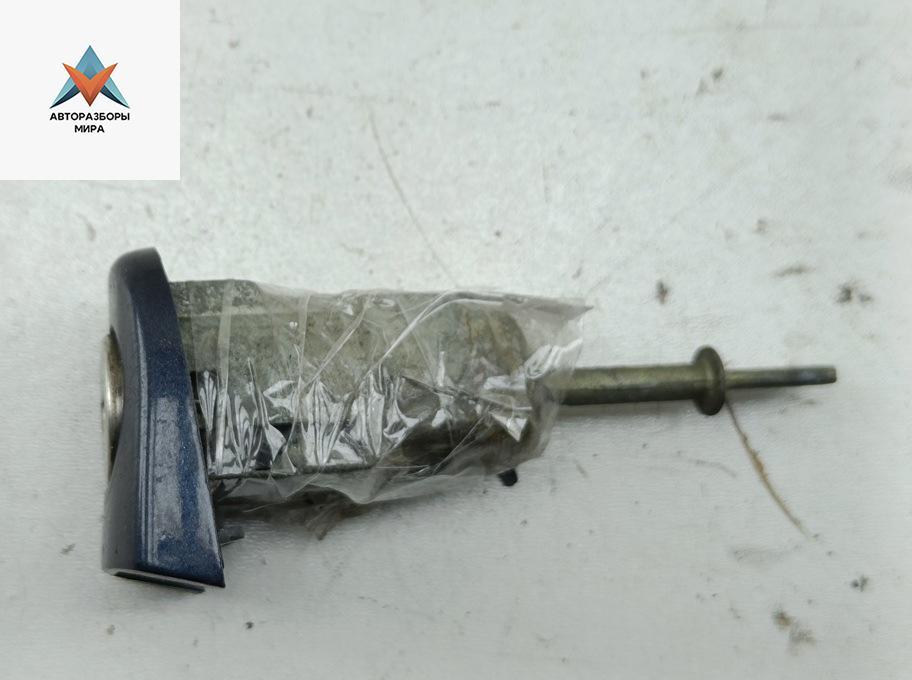 личинка дверного замка Volkswagen Passat B5 1999, 1.6 л., бензин, МКПП, синий, универсал, 3B0837167E - фото №1