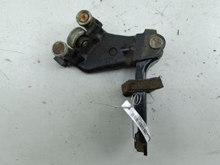 ролик двери сдвижной Volkswagen Caddy 3 поколение 2007, 1.4 л., бензин, МКПП, красный, фургон, 2K0843336A