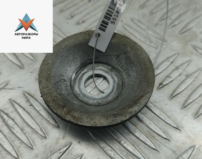 Опора амортизатора переднего (верхняя) Audi 100 4A/C4 1993, 2.6 л., бензин, МКПП, серый, универсал, 4A0412145 - фото №1