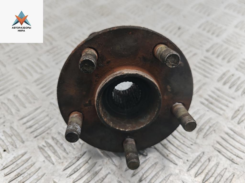 ступица передняя правая Subaru Legacy 4 поколение 2006, 2.5 л., бензин, АКПП, зелёный, универсал - фото №1