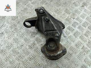 кронштейн КПП Volkswagen Passat B5 1999, 1.6 л., бензин, МКПП, синий, универсал