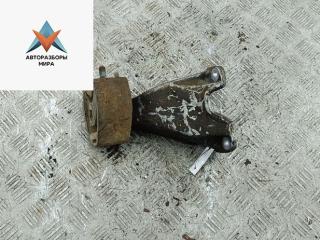 кронштейн КПП Volkswagen Passat B5 1999, 1.6 л., бензин, МКПП, синий, универсал