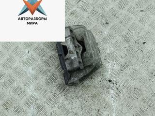 подушка крепления КПП Volkswagen Golf 4 поколение 2001, 1.6 л., бензин, МКПП, чёрный, хетчбэк 5 дв.