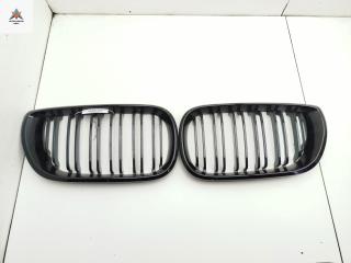 решетка радиатора BMW 3 серия E46 [рестайлинг] 2002, серый, седан