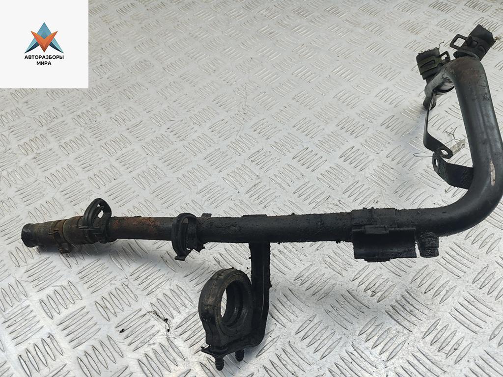 трубка охлаждающей жидкости Volkswagen Transporter T4 1994, 2.4 л., дизель, МКПП, 074121065AA - фото №1