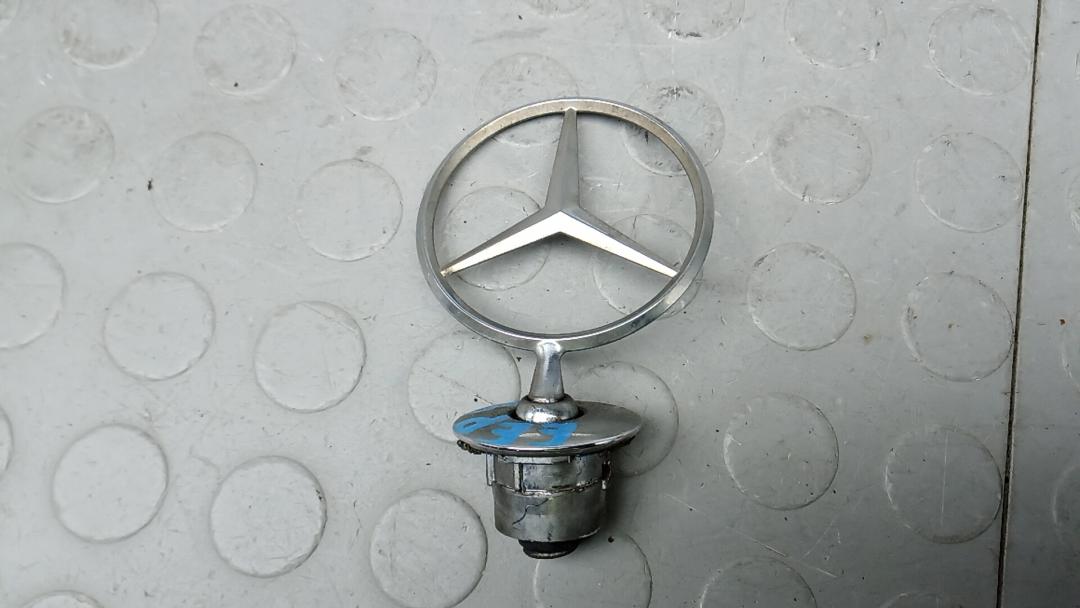 Значок на капот Mercedes-Benz S-Класс W221 2006, 3.0 л., дизель, АКПП, седан - фото №1