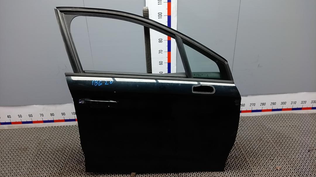 дверь передняя правая Citroen C4 2 поколение 2013, 1.6 л., HDi 8V, дизель, МКПП, хетчбэк 5 дв. - фото №1