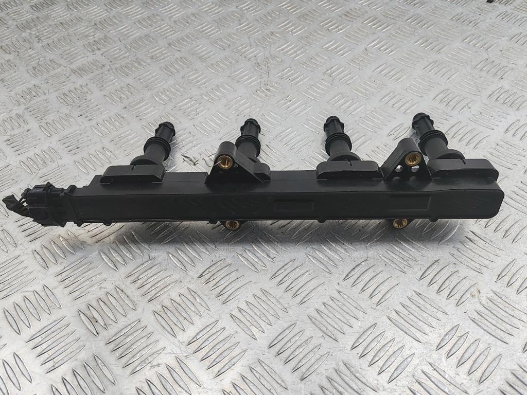 катушка зажигания Opel Vectra C 2004, 2.2 л., бензин, МКПП, серый, хетчбэк 5 дв., 880198 - фото №1