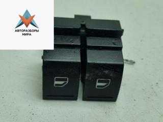 кнопка стеклоподъемника переднего левого Volkswagen Golf 5 поколение 2005, 1.4 л., бензин, МКПП, синий, хетчбэк 5 дв.