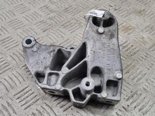 кронштейн КПП Volkswagen Passat B6 2007, 2.0 л., бензин, МКПП, синий, универсал, 1K0199117P