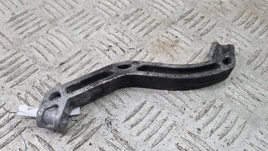 кронштейн КПП Volkswagen Passat B6 2007, 2.0 л., бензин, МКПП, синий, универсал, 1K0199359E