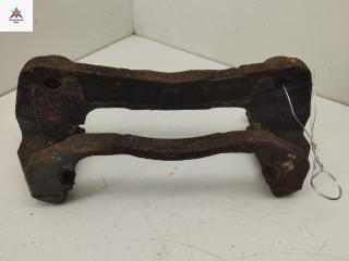 скоба суппорта Mitsubishi Galant 8 поколение [рестайлинг] 2002, 2.5 л., бензин, МКПП, серый, универсал