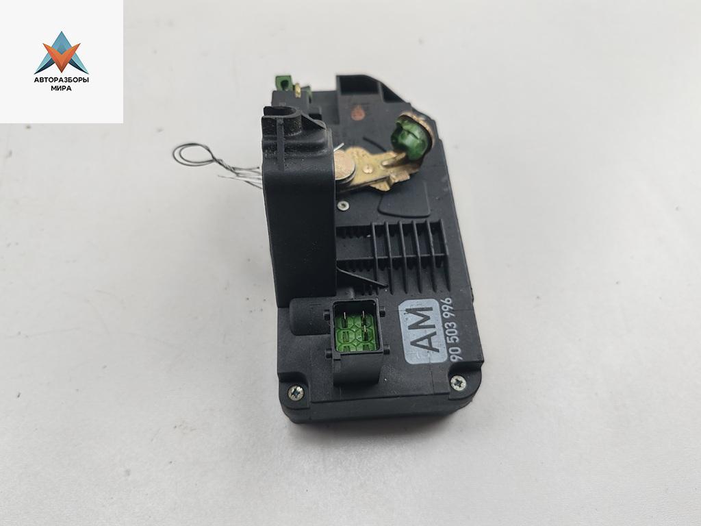 замок двери задней правой Opel Vectra B 1998, 1.8 л., бензин, МКПП, серый, универсал, 90503996 - фото №1