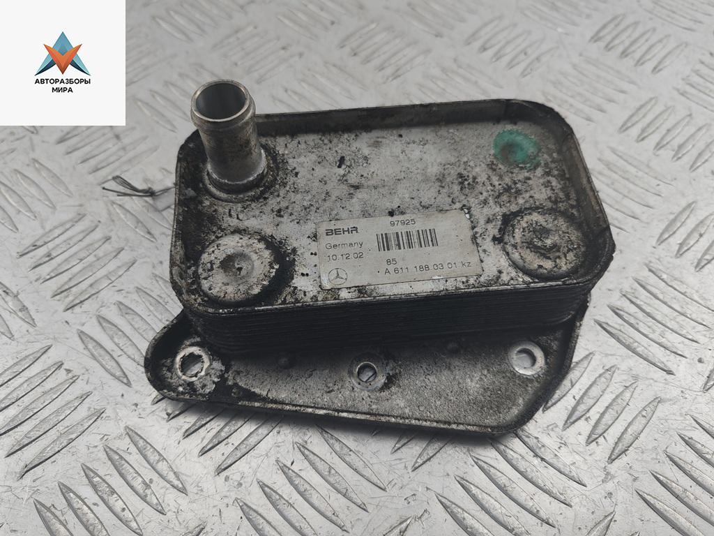 теплообменник масляного фильтра Mercedes-Benz Vito-1 W638 2002, 2.2 л., дизель, МКПП, белый, микроавтобус, 6111880301 - фото №1