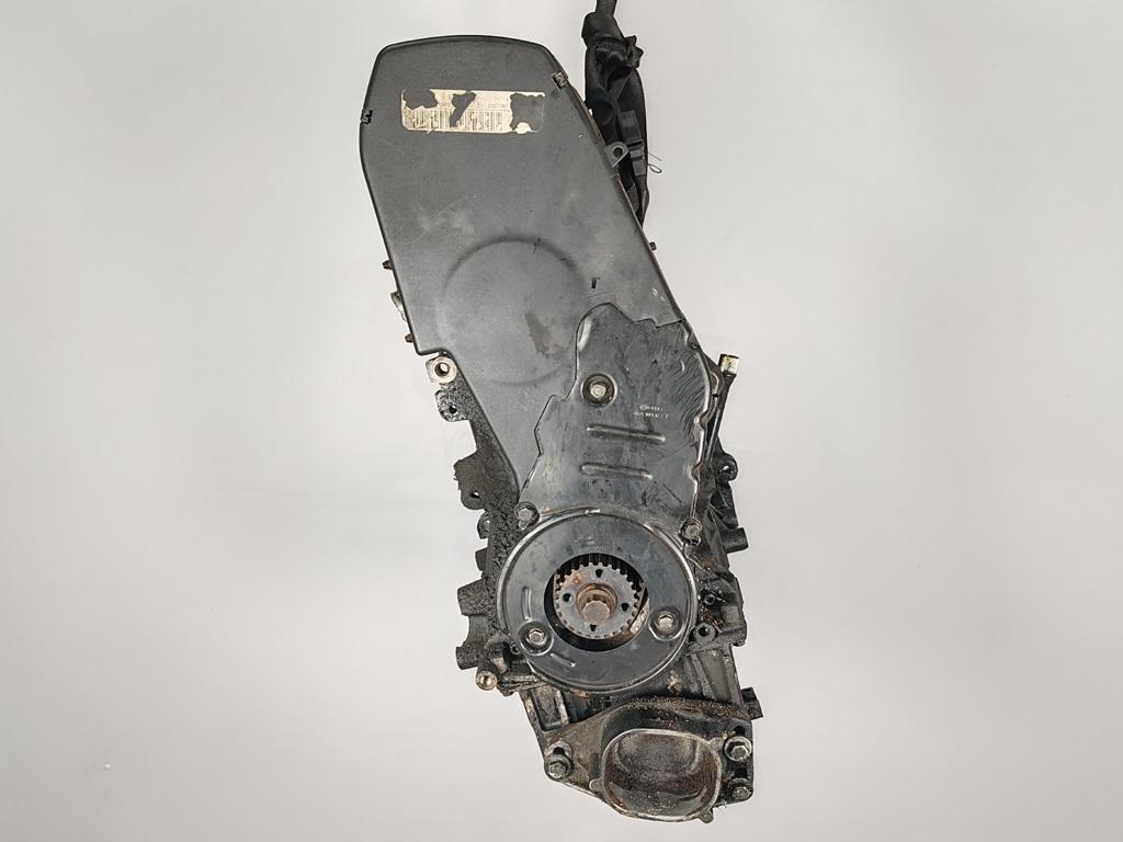 двигатель Volkswagen Passat B5+ (GP) 2001, 2.0 л., бензин, МКПП, AZM