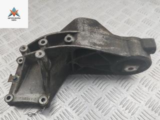 кронштейн (крепление) Mercedes-Benz Vito-1 W638 2002, 2.2 л., дизель, МКПП, белый, микроавтобус, 6112220009