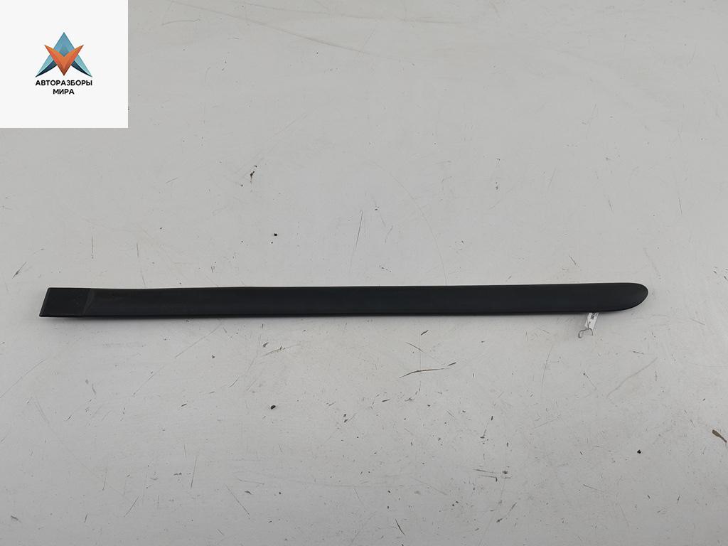 молдинг двери задней левой Opel Vectra B 1995, 1.6 л., бензин, МКПП, красный, седан, 90505717 - фото №1