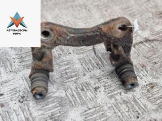 скоба суппорта Volkswagen Passat B4 1993, 2.0 л., бензин, МКПП, синий, седан