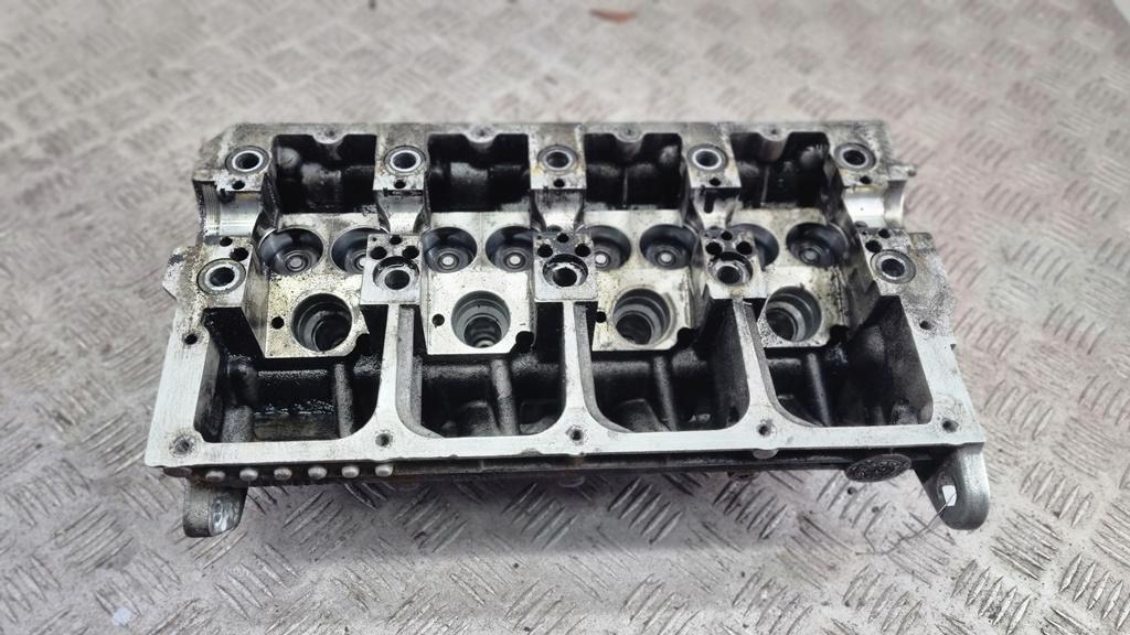 ГБЦ Volkswagen Passat B5 2000, 1.9 л., дизель, МКПП, серый, универсал, 038103373C