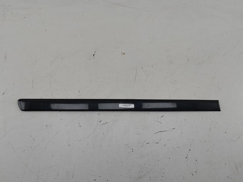 молдинг двери задней правой Audi A4 B6 2001, 1.8 л., Ti, бензин, МКПП, чёрный, седан, 8E0853964