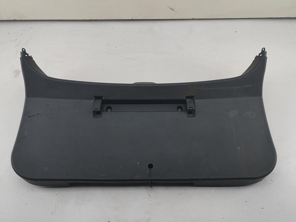 обшивка крышки багажника Opel Astra H 2008, 1.4 л., бензин, МКПП, красный, универсал, 13201328