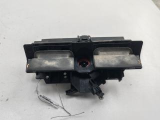 ручка крышки багажника Audi A6 4B/C5 2000, красный, универсал, 4B0827565C