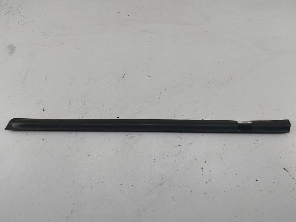 молдинг двери передней правой Audi A6 C5 1998, 2.8 л., бензин, АКПП, серый, седан