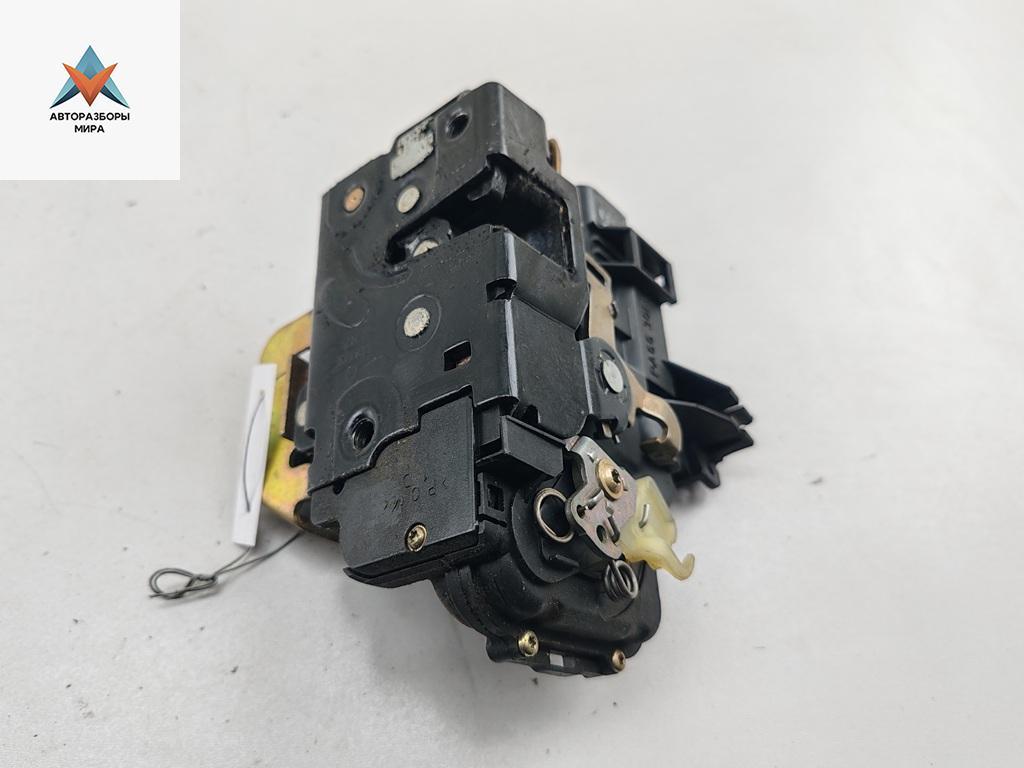 замок двери передней правой Audi A6 4B/C5 1998, 2.8 л., бензин, АКПП, серый, седан, 4B1837016B - фото №1