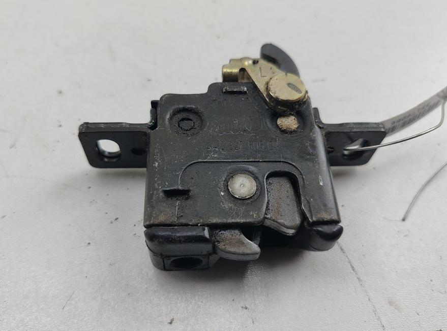 замок багажника Audi A6 C4 1997, универсал, 4A9827505C