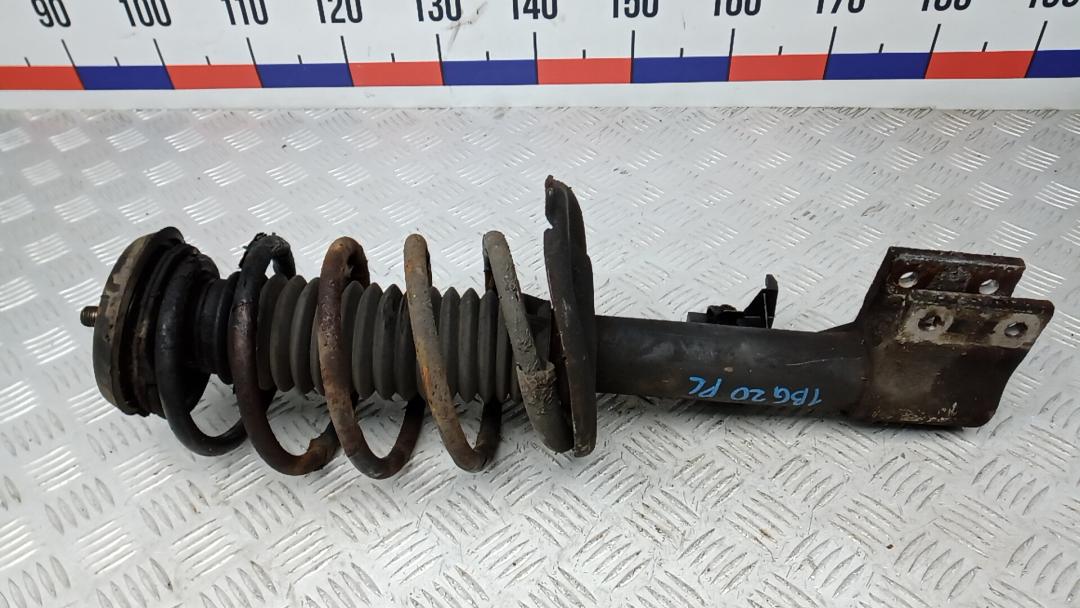 Стойка Citroen C4 2 поколение 2013, 1.6 л., HDi 8V, дизель, МКПП, хетчбэк 5 дв. - фото №1