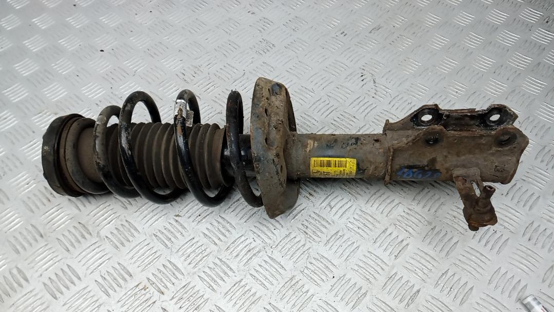 Стойка Opel Zafira 3 поколение (C) 2015, 1.6 л., дизель, МКПП, минивэн - фото №1